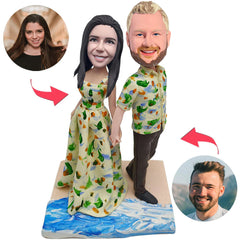 Custom Bobbleheads Happy Couple Standing By The Beach